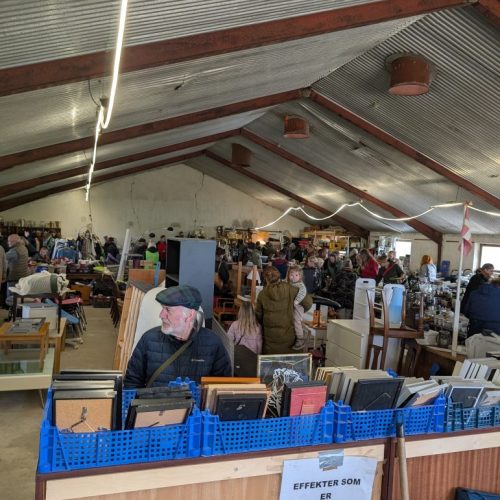 Loppemarked på loppegården